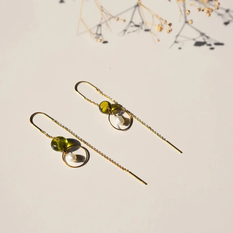 Believe in yourself. Earring - Green with freshwater pearl