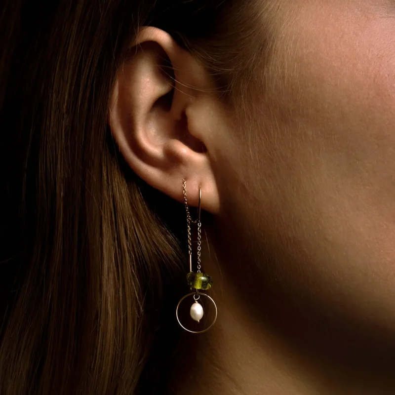 Believe in yourself. Earring - Green with freshwater pearl - Image 3