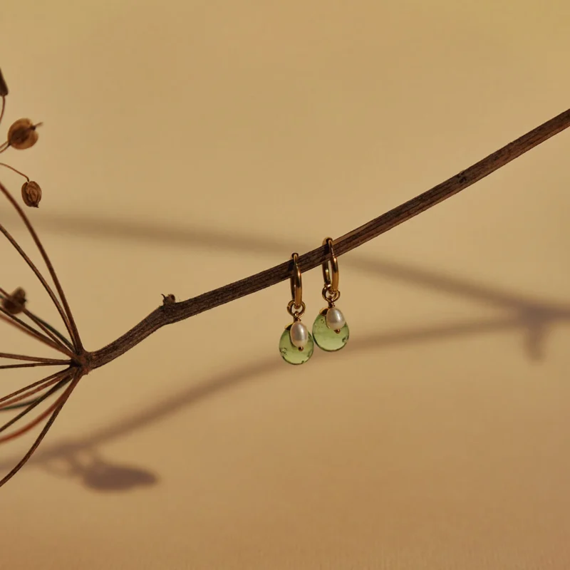 A little kindness. Earring - Turquoise with freshwater pearl - Image 3